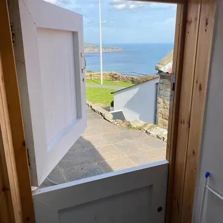 2 Bed In Scarborough Oc-sa003 *
