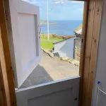 2 Bed In Scarborough Oc-sa003 *